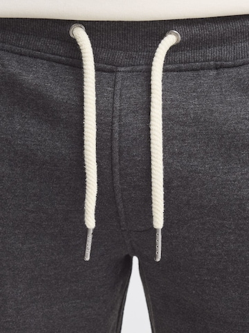 !Solid Regular Shorts 'SDArona' in Grau