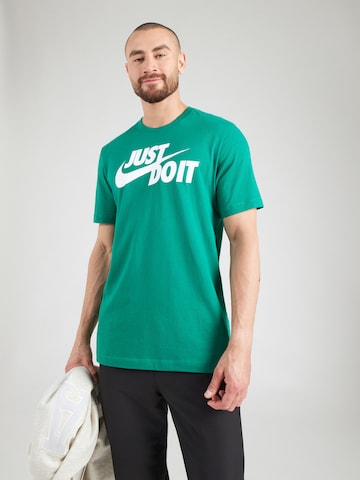 Nike Sportswear Klasický střih Tričko 'Swoosh' – zelená: přední strana