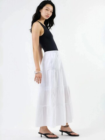 Busem Skirt in White