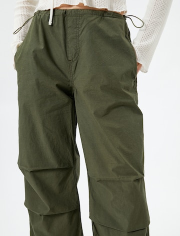 Koton Tapered Hose in Grün