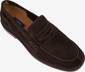 Desa Slipper in Braun: Vorderseite