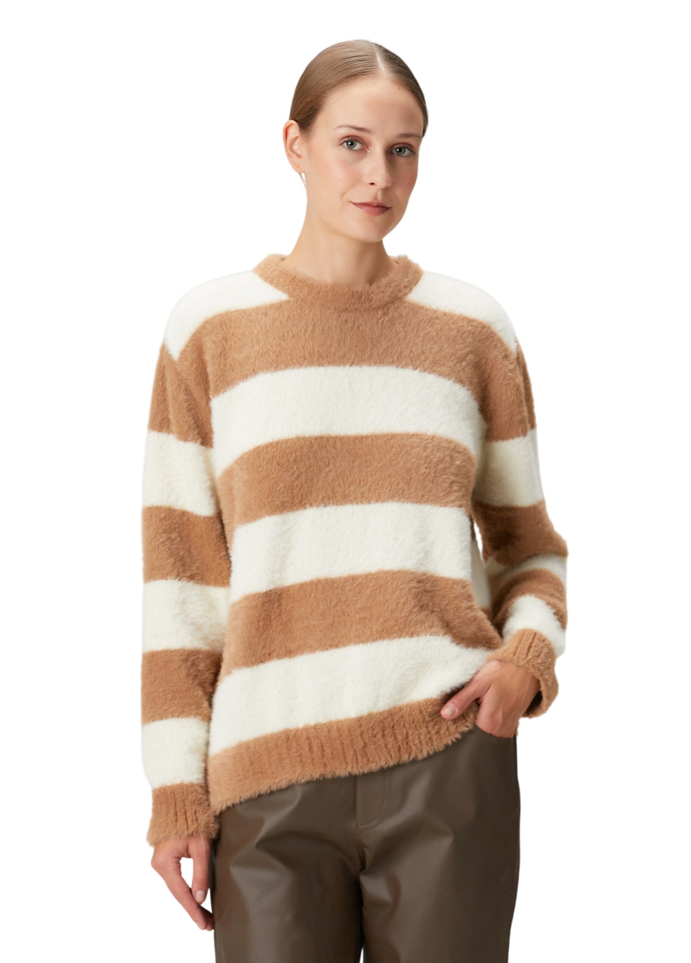 BASSIGUE Sweater in Brown: front