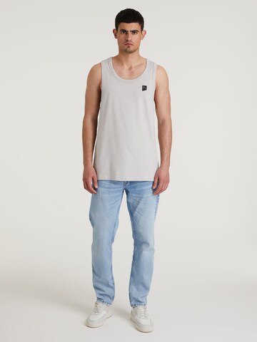 T-Shirt 'Shank' CHASIN' en gris