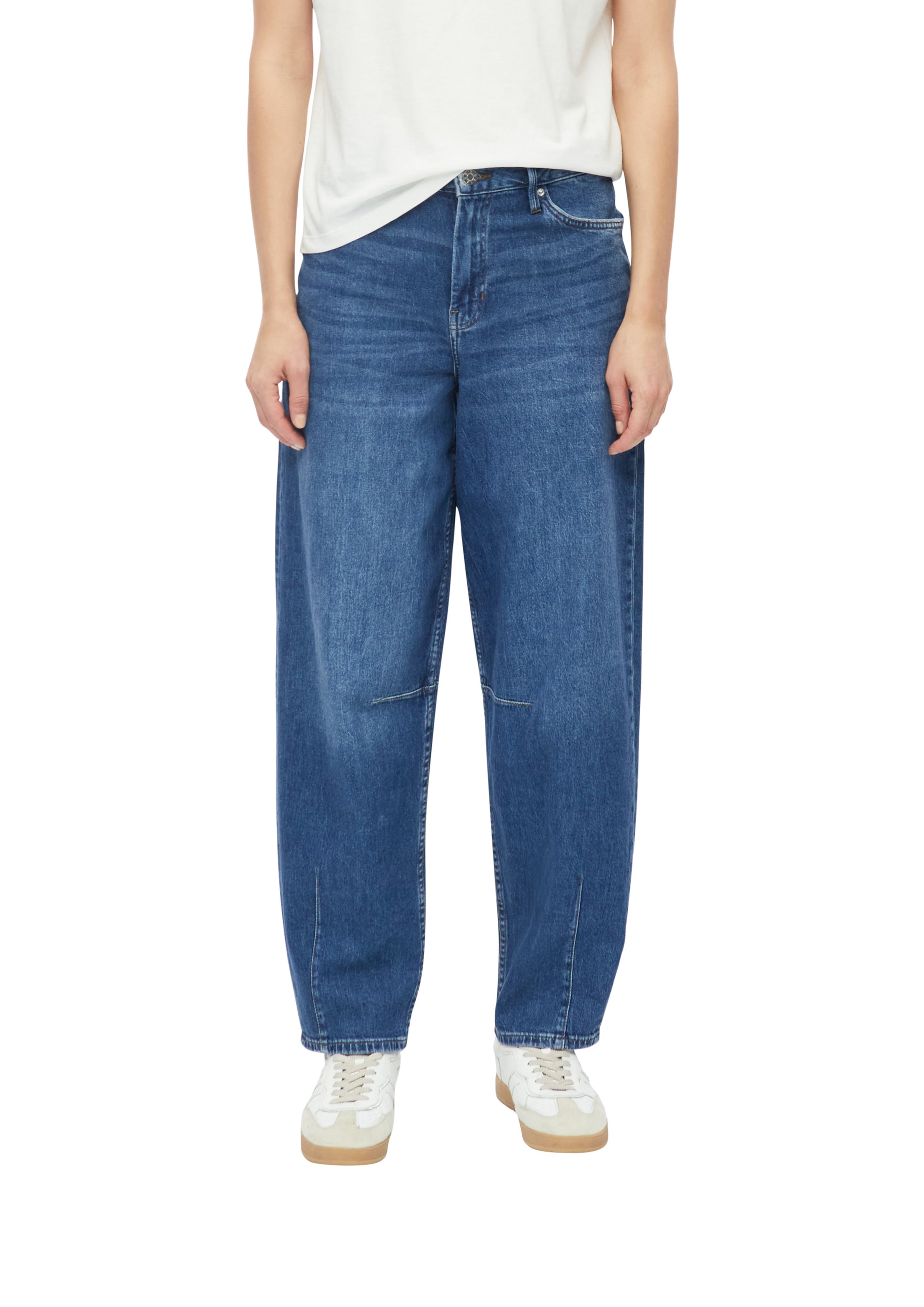 Barrel Jeans de la s.Oliver pe albastru: față