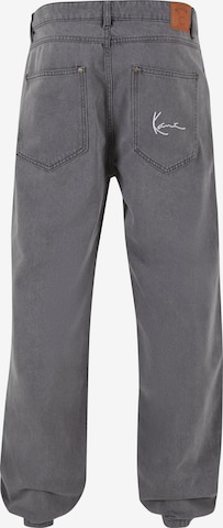 Loosefit Jeans di Karl Kani in grigio