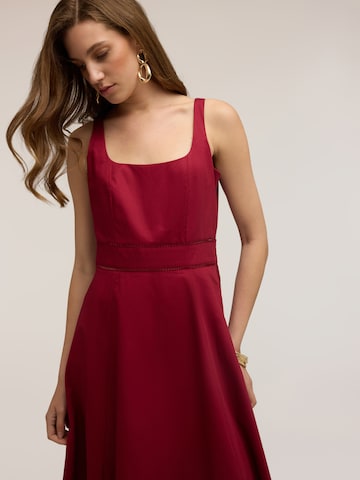 MOTIVI Dress in Red