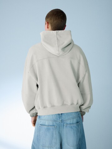 Sweat-shirt Bershka en gris