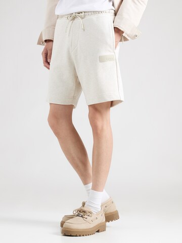BOSS Regular Shorts in Weiß: Vorderseite