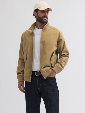 Portland Outerwear Company Between-Season Jacket in Green: front