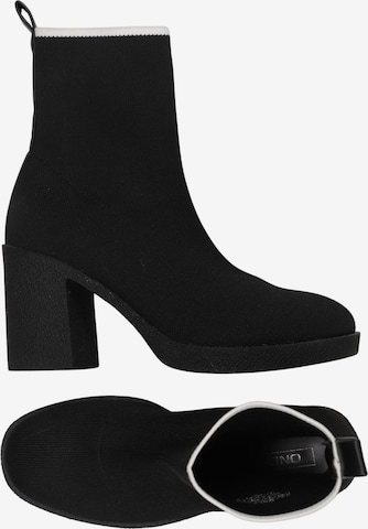 ONLY Stiefelette 39 in Schwarz: Vorderseite