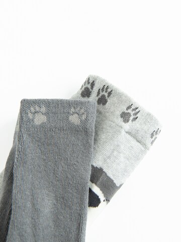 Cool Club Sukkahousut värissä harmaa