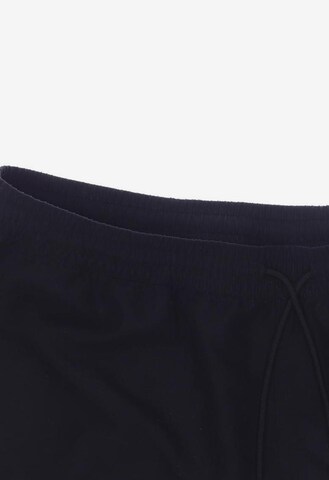 Carhartt WIP Shorts in L in Black