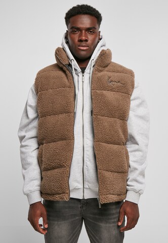 Karl Kani Bodywarmer in Bruin: voorkant