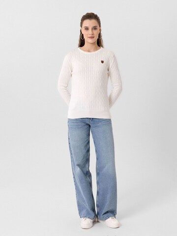 Jacey Quinn - Pullover 'Emelia' em branco