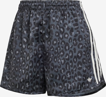 ADIDAS ORIGINALS Trousers in Grey: front