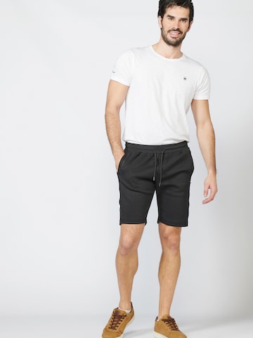 KOROSHI Slimfit Shorts in Schwarz