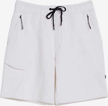 Bershka Shorts in Weiß: predná strana