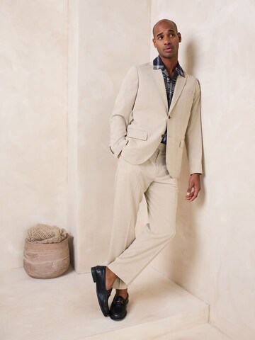 Loosefit Pantaloni con piega frontale di Next in grigio