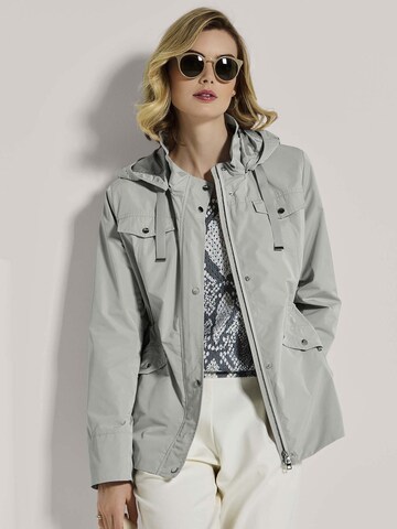 MADELEINE Parka in Grau