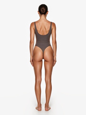 GOD SAVE QUEENS Bodi 'Second Skin Square-Neck Bodysuit' | rjava barva
