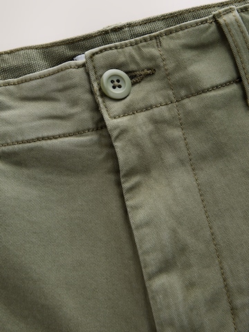 Next Regular Hose in Grün