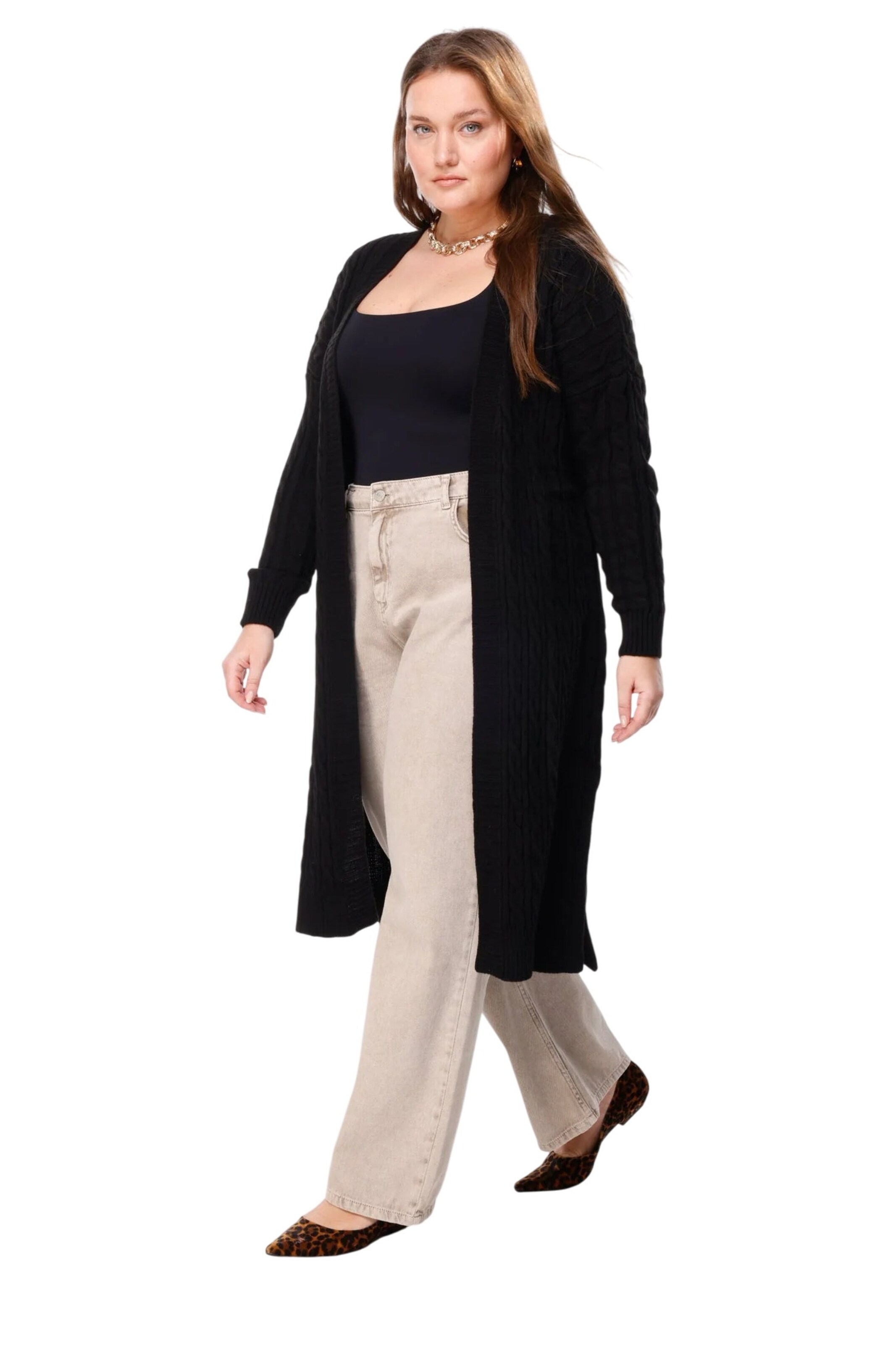 Shape Of You Strickjacke in Schwarz
