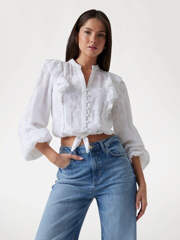 GUESS Blouse in White: front