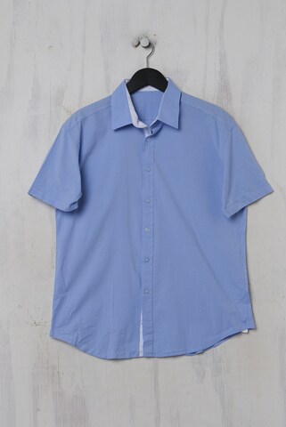 UNBEKANNT Button Up Shirt in M in Blue: front