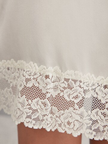 INTIMISSIMI Dressing Gown in White