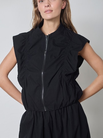 Gilet ' AcasiaCC ' co'couture en noir : devant