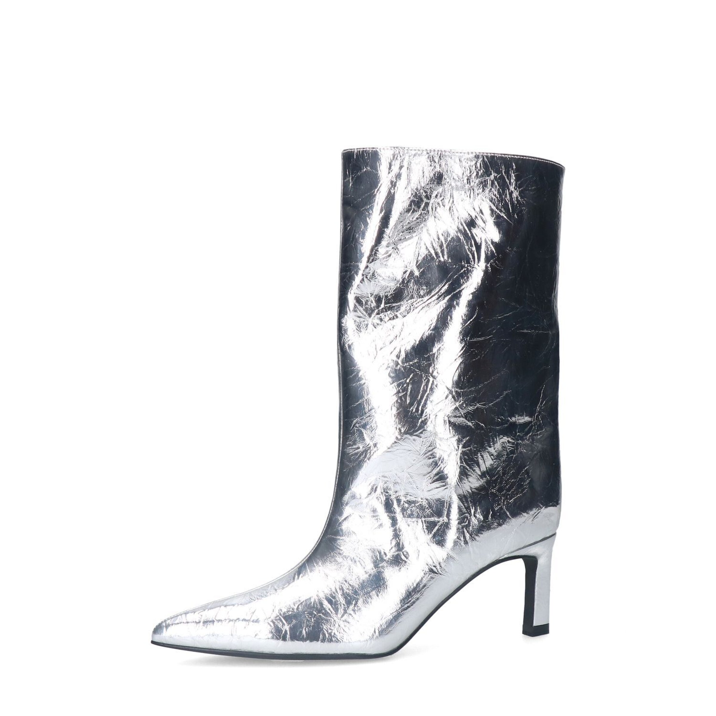 SACHA Ankle Boots in Silver: front