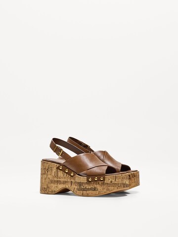 Bershka Sandaler i brun