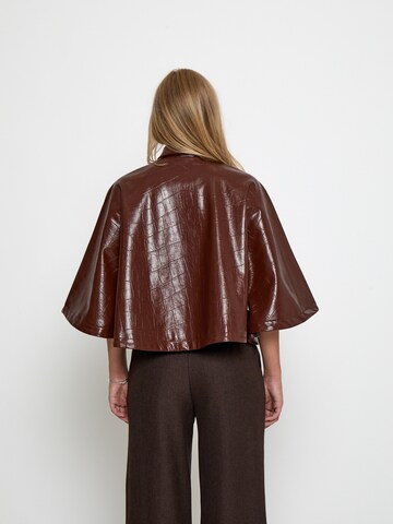 Peppercorn - Chaqueta de entretiempo 'Serafina' en marrón