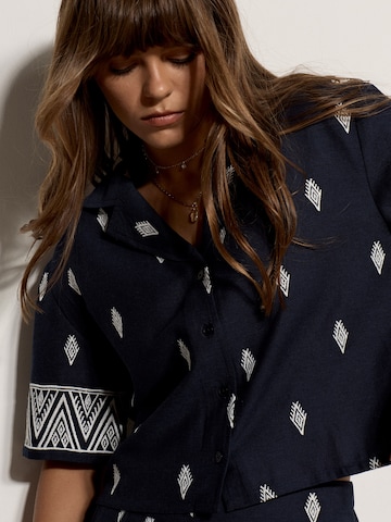 Apricot Blouse ' ' in Blauw