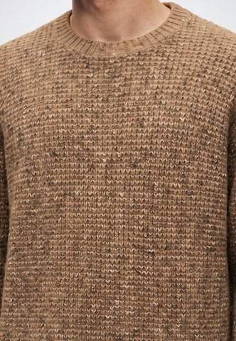 Abercrombie & Fitch - Jersey 'ESSENTIAL' en marrón: frente