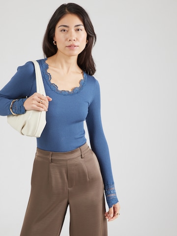 rosemunde Shirt in Blau: Vorderseite