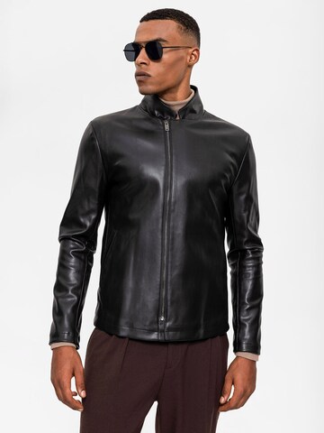 Antioch Between-season jacket in Black