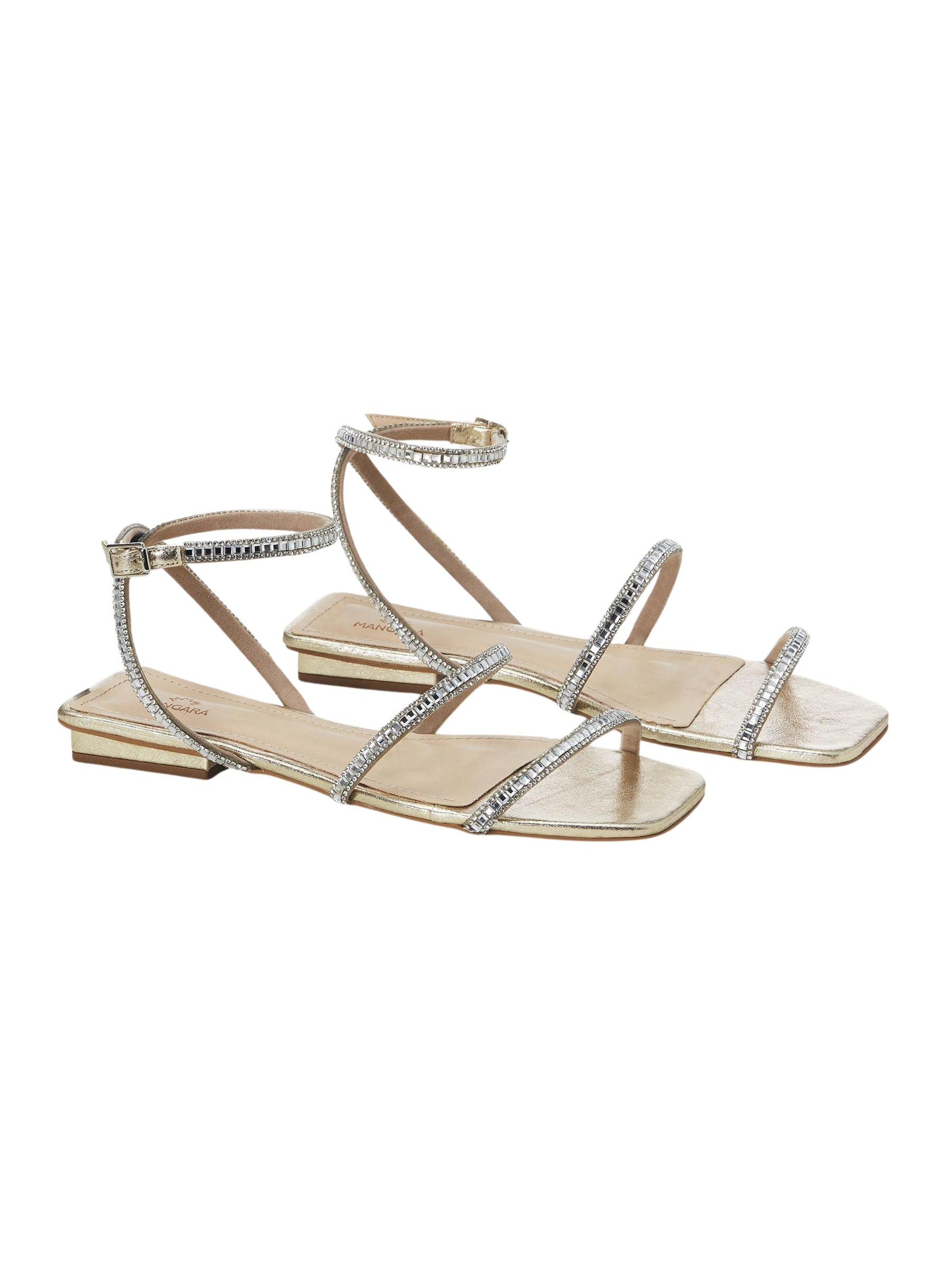Mangara Atelier Strap sandal 'Sandales Plates à Cristaux Aroeira Mangara — Doré' in Gold
