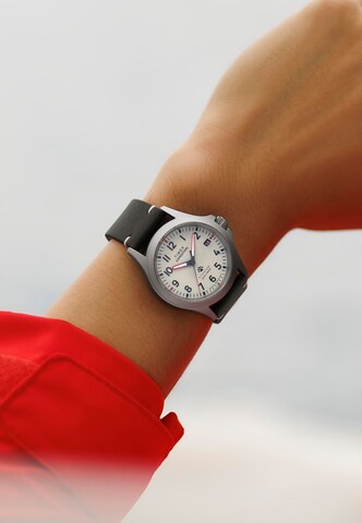 TIMEX Analogt ur 'Expedition North' i grå
