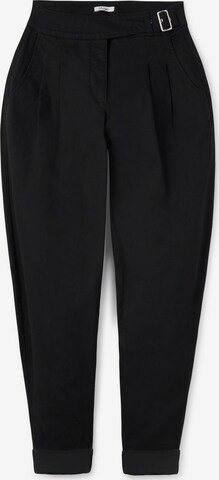 SHEEGO Pleat-Front Pants in Black: front