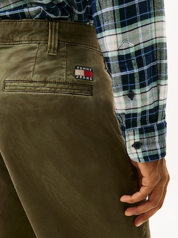 Tommy Jeans Regular Hose in Grün