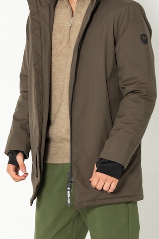 Ron Tomson Winterjacke, Model trägt Größe M in Grün