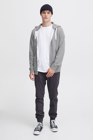 !Solid Zip-Up Hoodie 'Olli' in Grey