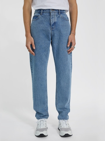 Young Poets Regular Jeans ' Cole 1001' in Blauw: voorkant