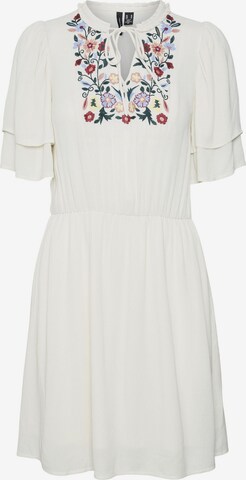 Robe-chemise 'SINA' Vero Moda Curve en blanc : devant