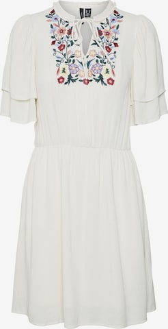 Robe-chemise 'SINA' Vero Moda Curve en blanc : devant