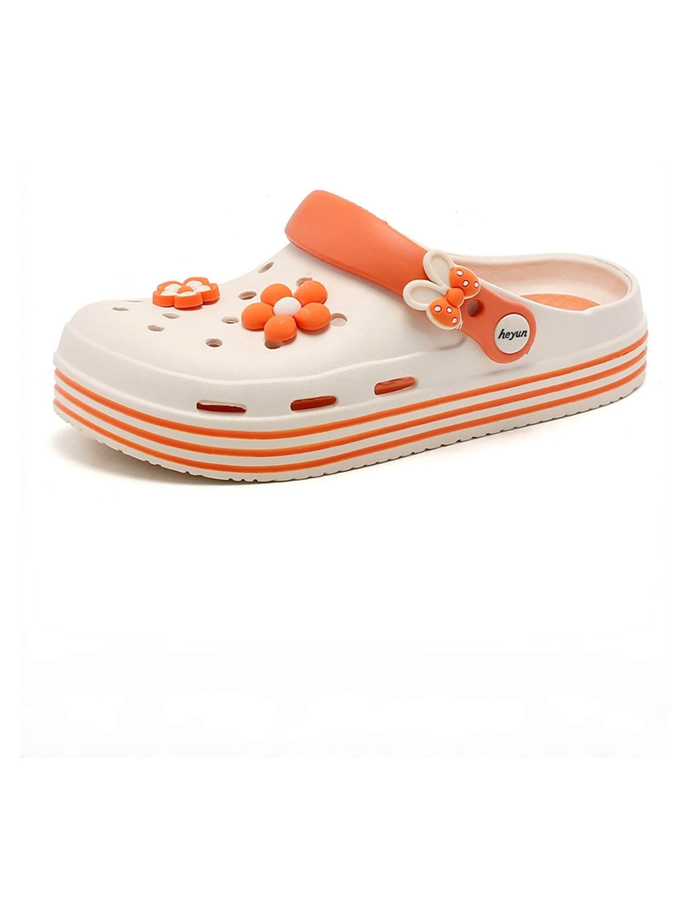 HUSKSWARE Clogs in Beige: front