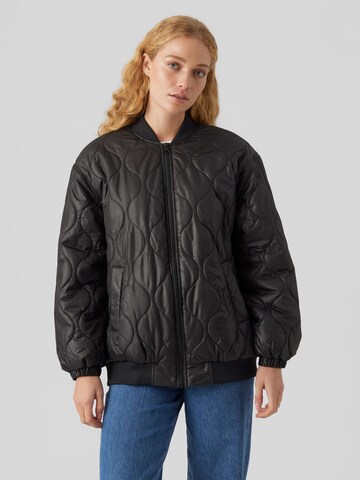 VERO MODA Between-Season Jacket in Black: front