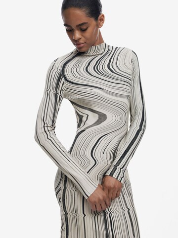 Robe Desigual en blanc