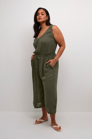 KAFFE CURVE Jumpsuit 'Isma' in Groen